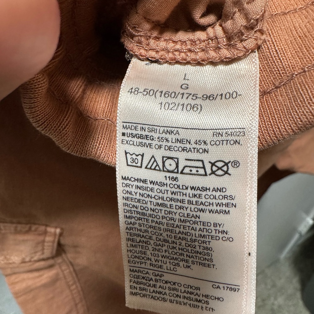 GAP Women's Tan Cargo Pants - Picture 5 of 5